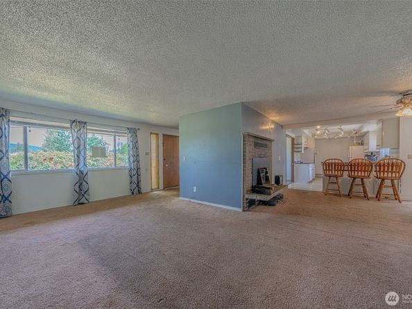 5735 NE 8th Street, Renton WA 98059