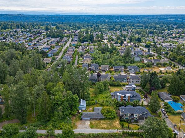 5735 NE 8th Street, Renton WA 98059