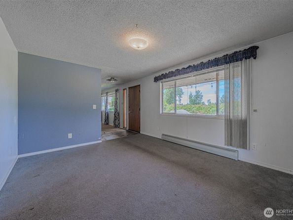 5735 NE 8th Street, Renton WA 98059