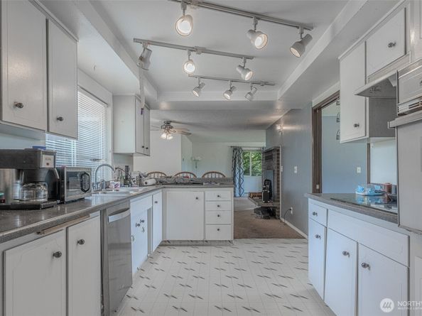 5735 NE 8th Street, Renton WA 98059