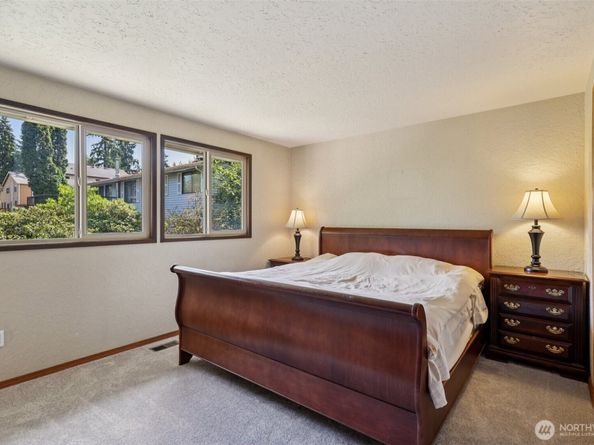 17837 Ashworth Ave N, Shoreline WA 98133