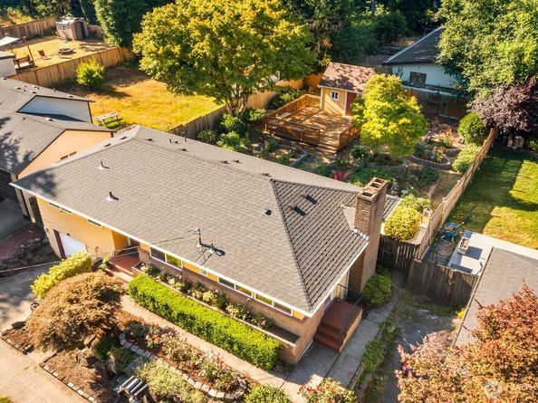 132 NE 130th Street, Seattle WA 98125
