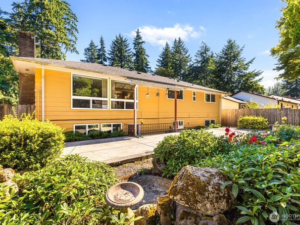 132 NE 130th Street, Seattle WA 98125