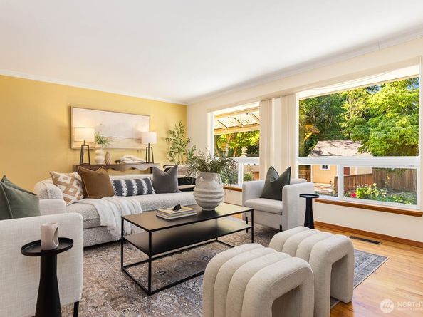 132 NE 130th Street, Seattle WA 98125