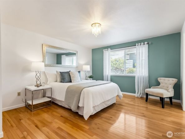 28529 10th Avenue S, Federal Way WA 98003
