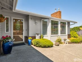 28529 10th Avenue S, Federal Way WA 98003