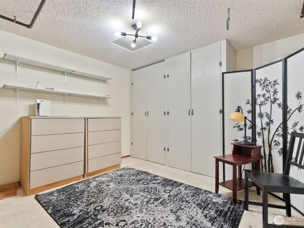 28529 10th Avenue S, Federal Way WA 98003