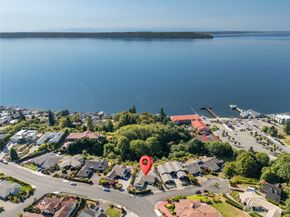 28529 10th Avenue S, Federal Way WA 98003