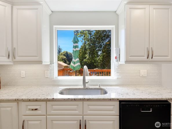 14609 SE 195th Place, Renton WA 98058