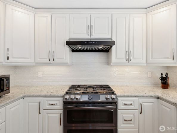 14609 SE 195th Place, Renton WA 98058