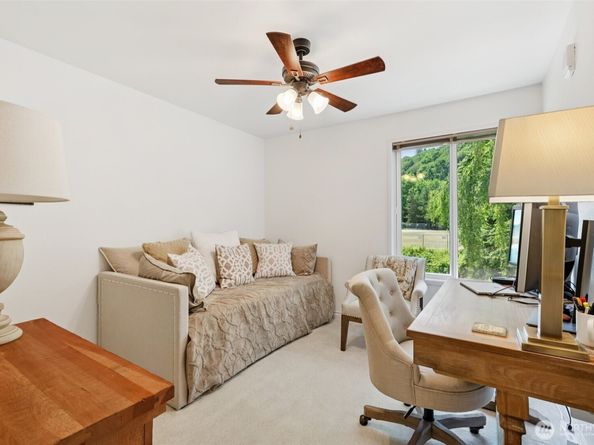 4181 W Lake Sammamish Parkway SE B301, Bellevue WA 98008