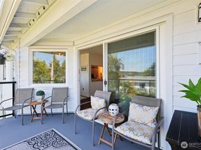 4181 W Lake Sammamish Parkway SE B301, Bellevue WA 98008