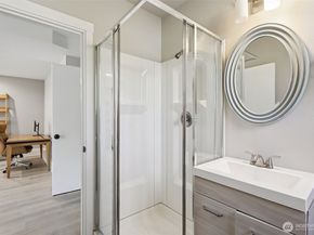10439 SE 194th Place, Renton WA 98055