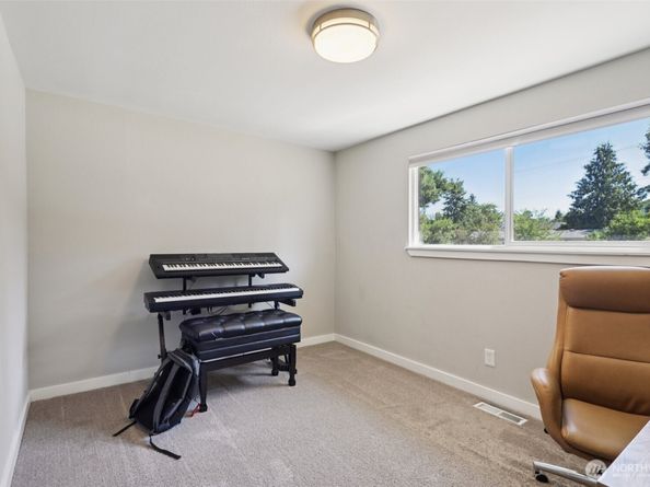 10439 SE 194th Place, Renton WA 98055