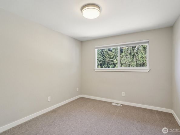 10439 SE 194th Place, Renton WA 98055