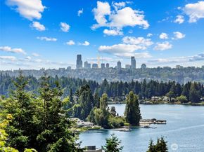 5511 104th Avenue NE, Kirkland WA 98033