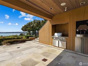 5511 104th Avenue NE, Kirkland WA 98033