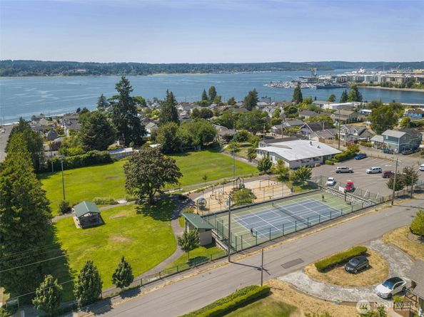 1315 Trenton Avenue, Bremerton WA 98310