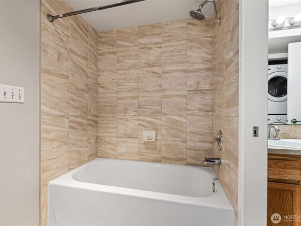 130 SW 116th Street F12, Seattle WA 98146