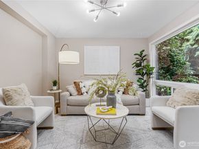 21016 NE 33rd Pl, Sammamish WA 98074