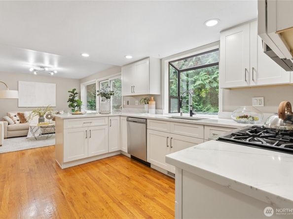 21016 NE 33rd Pl, Sammamish WA 98074