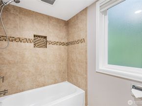 21016 NE 33rd Pl, Sammamish WA 98074