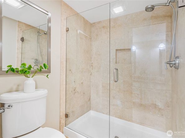 21016 NE 33rd Pl, Sammamish WA 98074