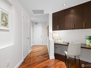 910 Lenora Street S403, Seattle WA 98121