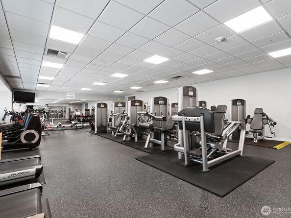 910 Lenora Street S403, Seattle WA 98121
