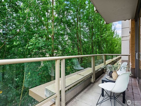 910 Lenora Street S403, Seattle WA 98121
