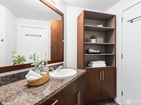 910 Lenora Street S403, Seattle WA 98121