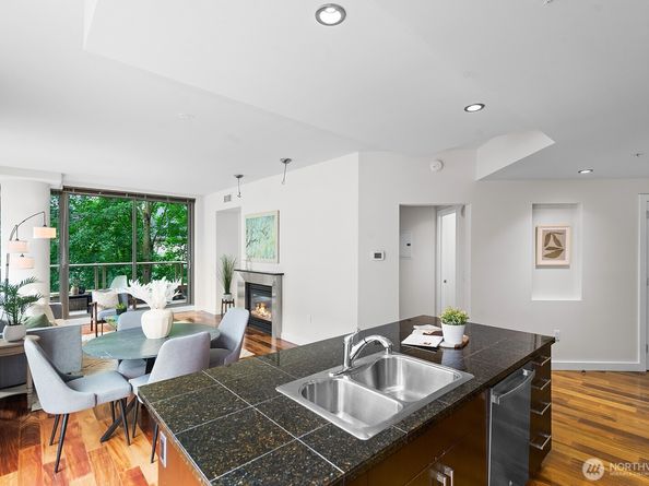 910 Lenora Street S403, Seattle WA 98121