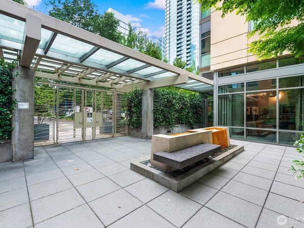 910 Lenora Street S403, Seattle WA 98121