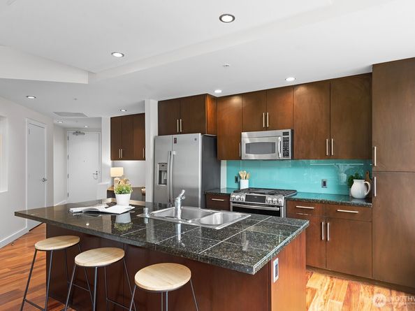 910 Lenora Street S403, Seattle WA 98121