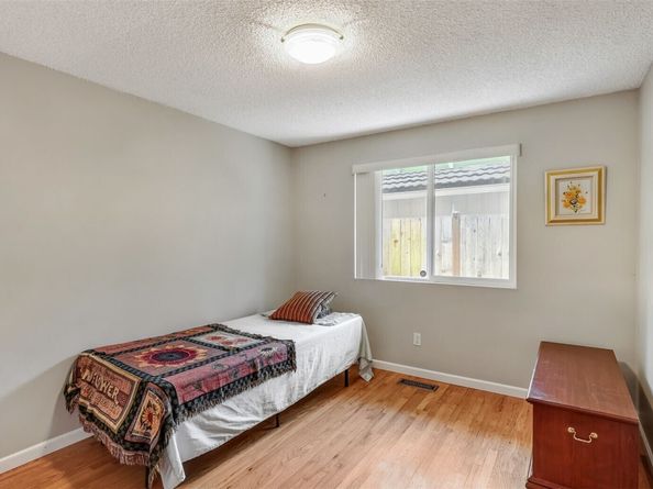 16621 148th Avenue SE, Renton WA 98058