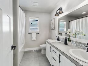 19365 139th Place SE, Renton WA 98058