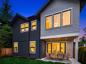 819 18th Avenue W, Kirkland WA 98033