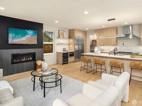 819 18th Avenue W, Kirkland WA 98033