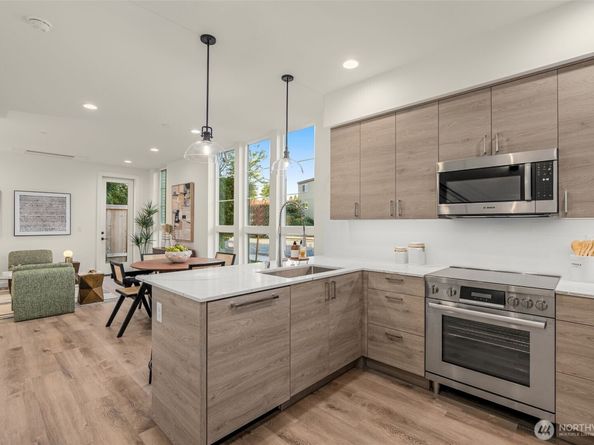 112 C 2nd Street S, Kirkland WA 98033