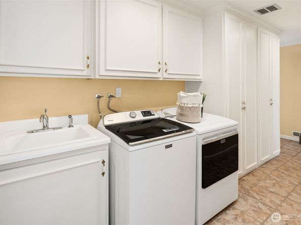 3126 211th Avenue NE, Sammamish WA 98074