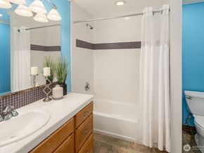 3126 211th Avenue NE, Sammamish WA 98074