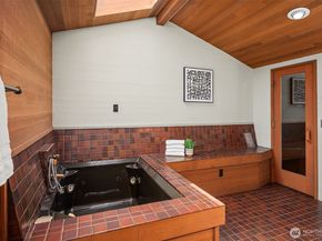 3126 211th Avenue NE, Sammamish WA 98074
