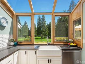 3126 211th Avenue NE, Sammamish WA 98074
