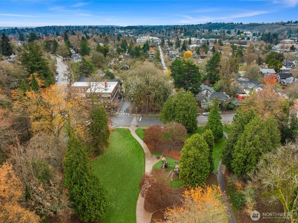2809 1/2 Mount Rainier Drive S 3, Seattle WA 98144