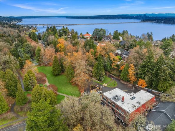 2809 1/2 Mount Rainier Drive S 3, Seattle WA 98144