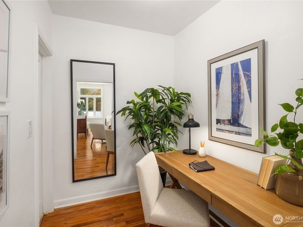 2809 1/2 Mount Rainier Drive S 3, Seattle WA 98144