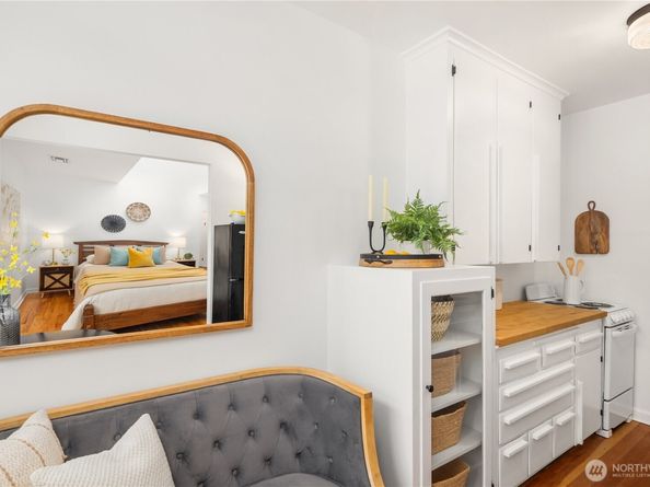 2809 1/2 Mount Rainier Drive S 3, Seattle WA 98144