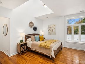 2809 1/2 Mount Rainier Drive S 3, Seattle WA 98144
