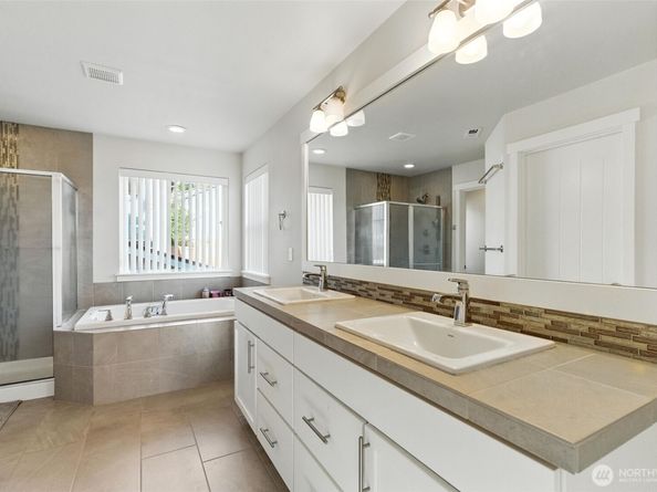 2149 NW Rustling Fir Lane, Silverdale WA 98383