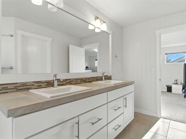 2149 NW Rustling Fir Lane, Silverdale WA 98383